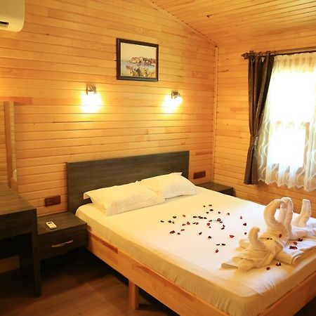 Tunays Pansiyon Bed & Breakfast Çıralı Luaran gambar