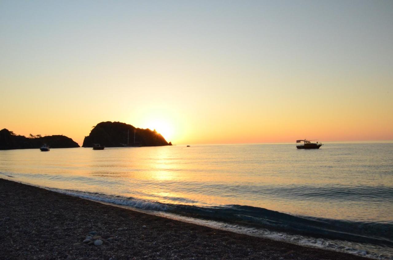 Tunays Pansiyon Bed & Breakfast Çıralı Luaran gambar